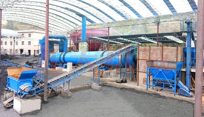 炭釣堺孤C(j┤)瘴L(f┘ng)t伴炭工甃F(xi┐n)(ch┌ng)